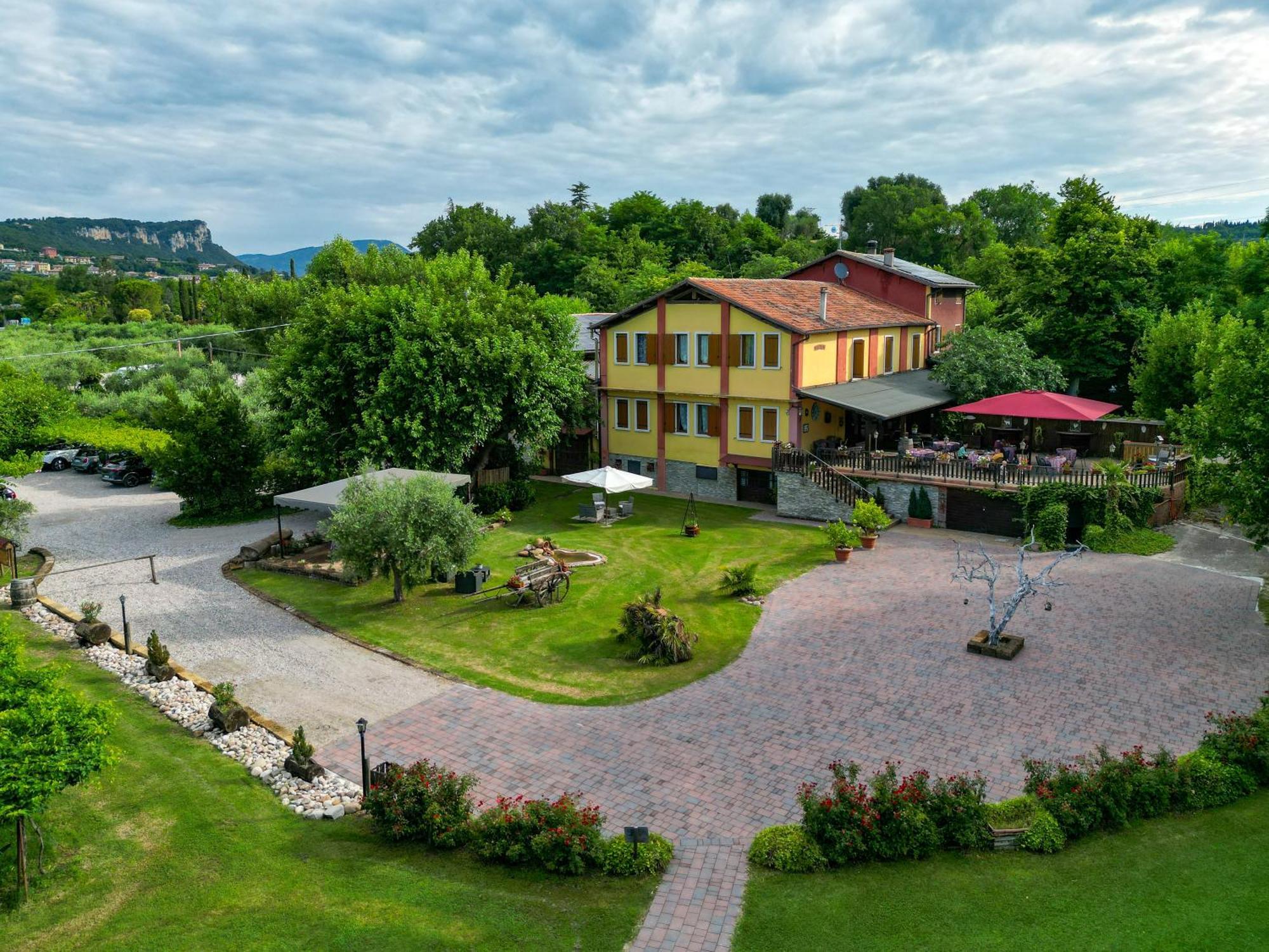 New Agriturismo Ca Persiane Cavaion Veronese Exteriör bild